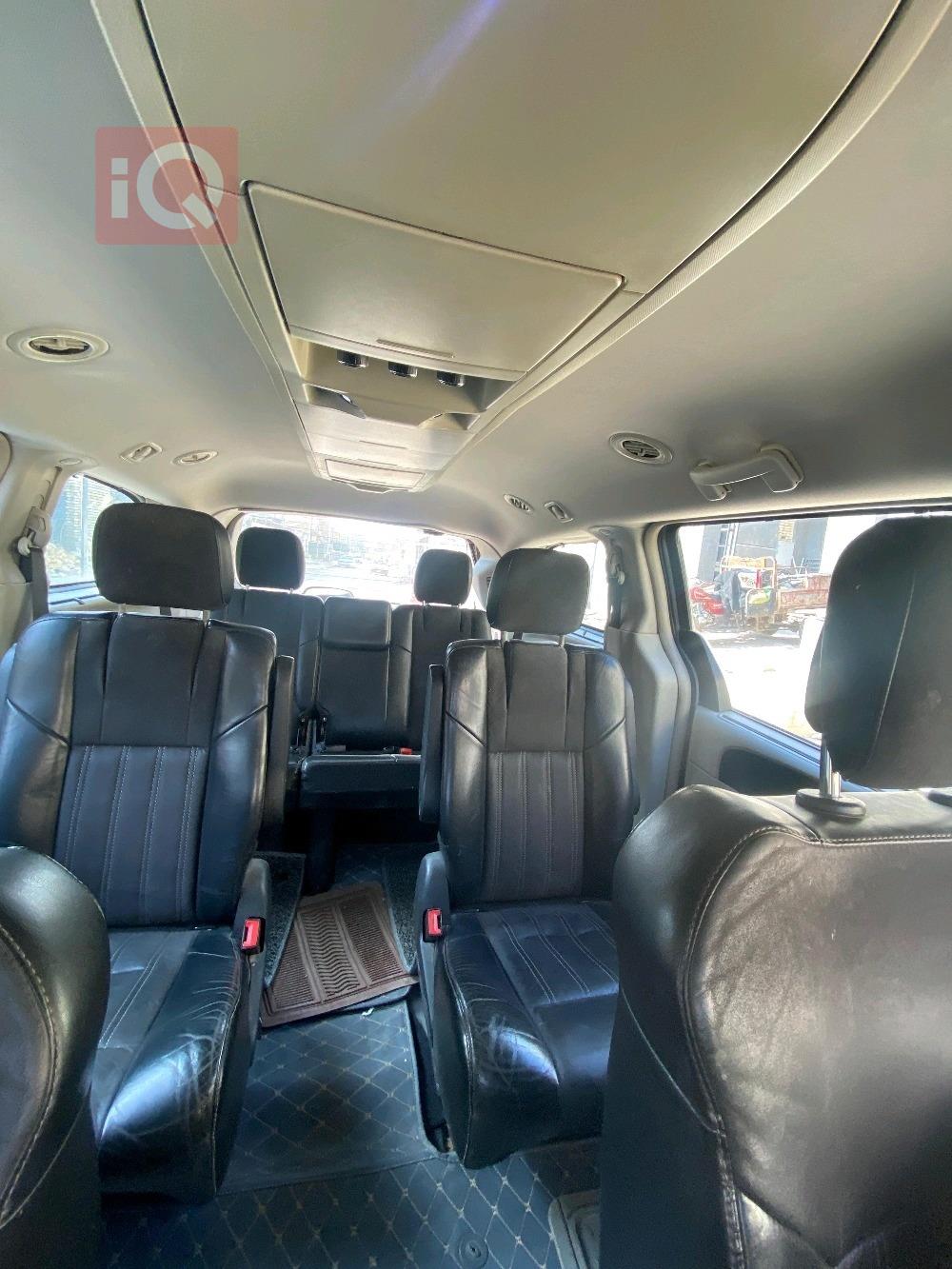 كرايسلر جراند كارافان